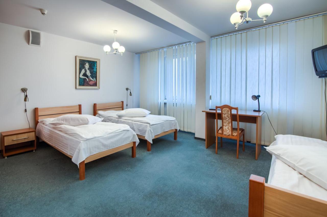 Hotel Konin Konin  Eksteriør bilde