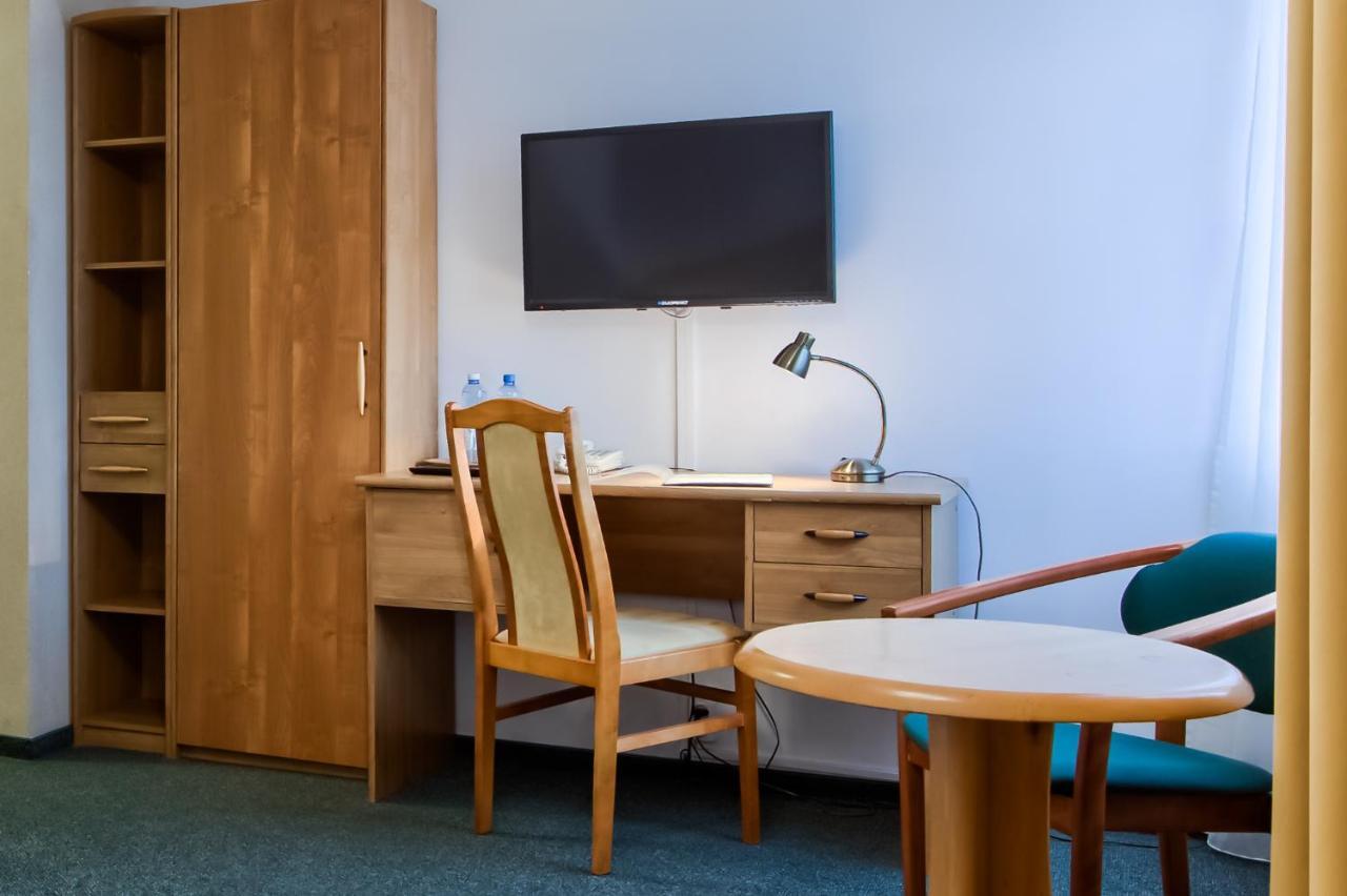 Hotel Konin Konin  Eksteriør bilde