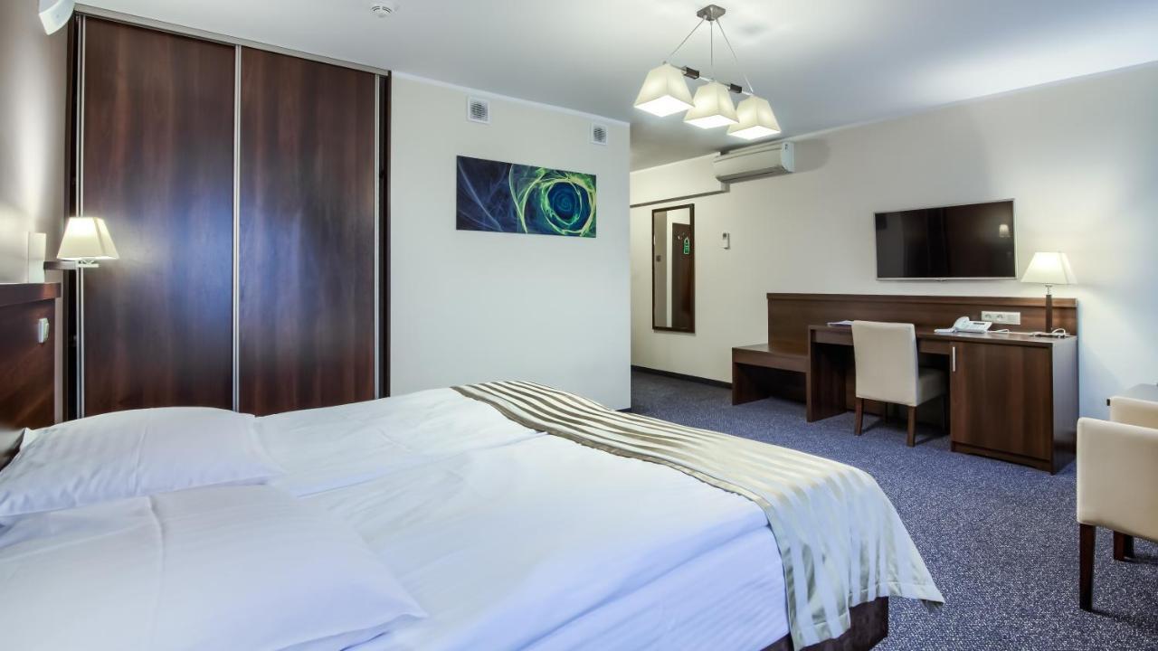 Hotel Konin Konin  Eksteriør bilde