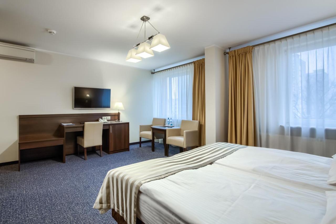 Hotel Konin Konin  Eksteriør bilde
