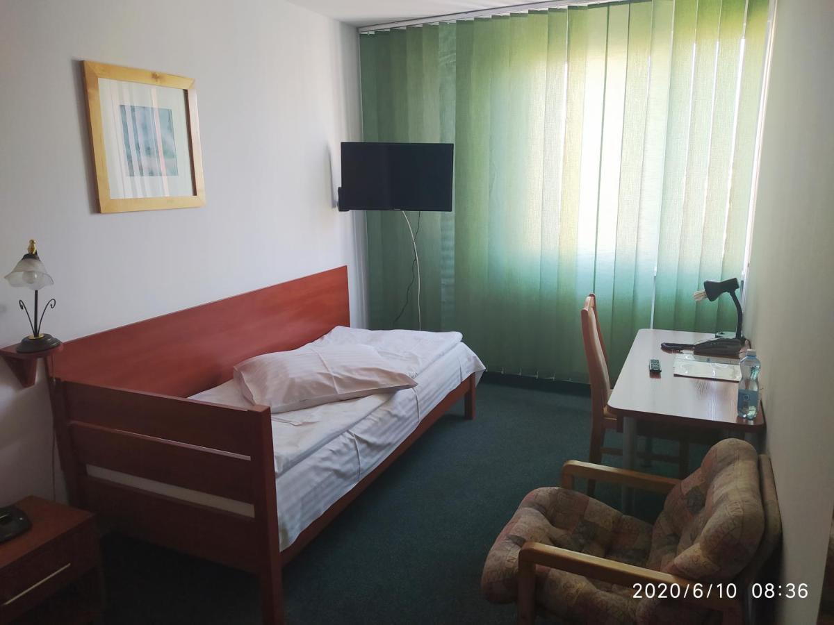 Hotel Konin Konin  Eksteriør bilde